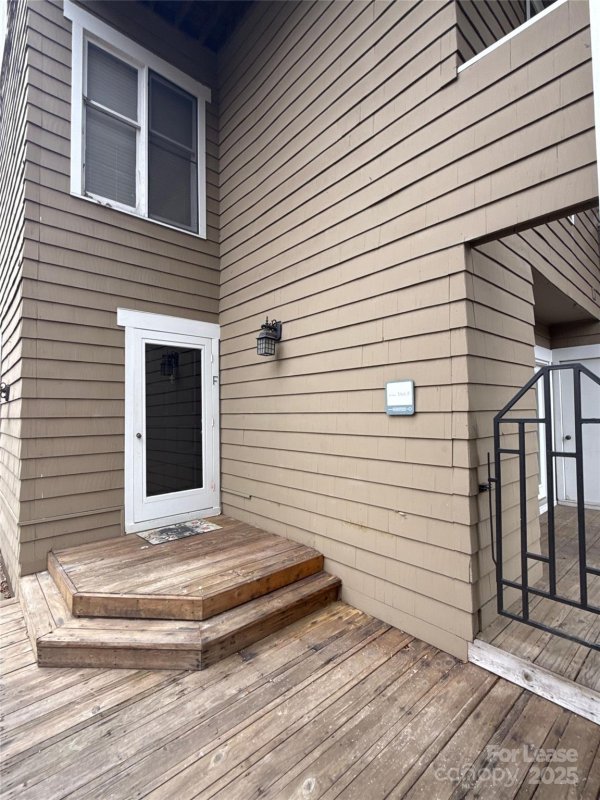 Property image 2 at 413 W 8th Street, Charlotte, NC 28202