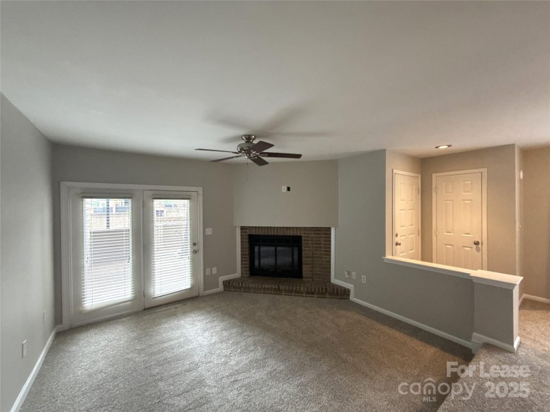 Property image 3 at 413 W 8th Street, Charlotte, NC 28202