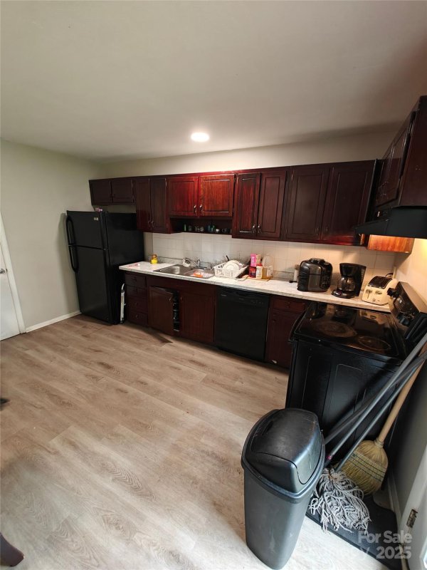 Property image 5 at 4818 Highlake Drive, Charlotte, NC 28215