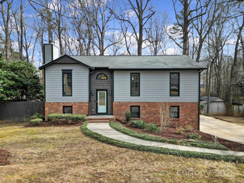 204 Swamp Fox Drive