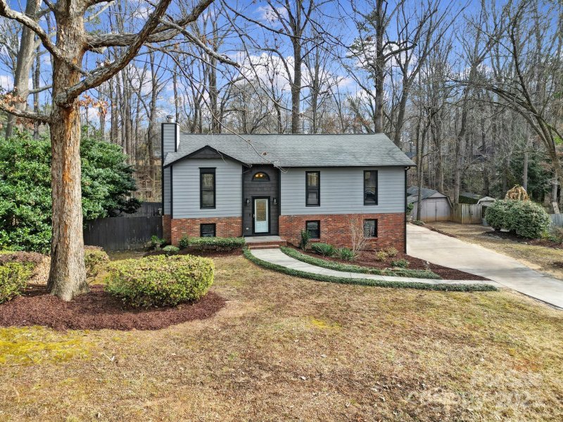 Property image 2 at 204 Swamp Fox Drive, Fort Mill, SC 29715