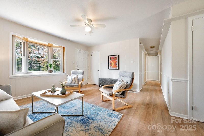 Property image 3 at 29 Evelake Drive, Asheville, NC 28806