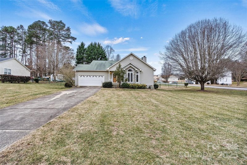 Property image 4 at 2363 24th Street Lane, Hickory, NC 28601