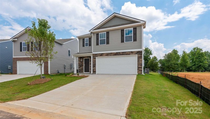 Property image 3 of 1020 20th Avenue Way in Huffman Ridge, Hickory, NC 28602