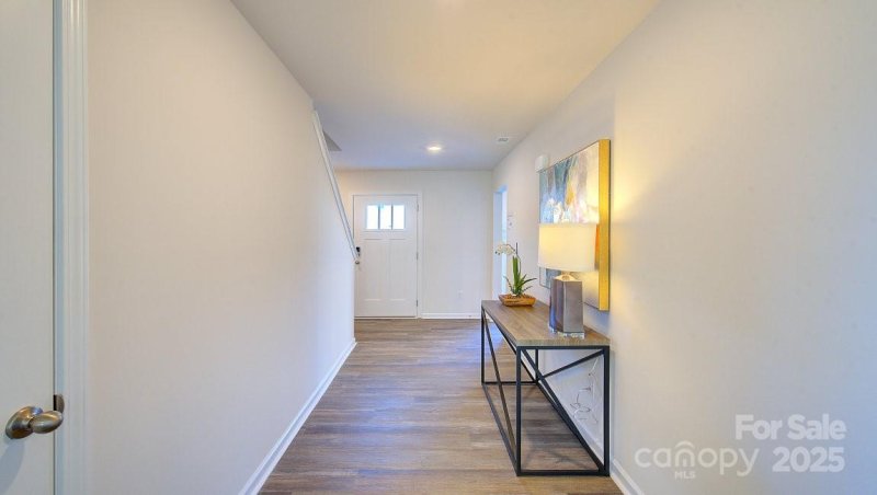 Property image 4 of 1020 20th Avenue Way in Huffman Ridge, Hickory, NC 28602