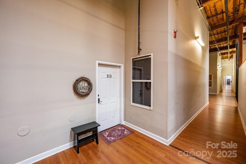 Property image 2 at 201 S Hoskins Road, Charlotte, NC 28208