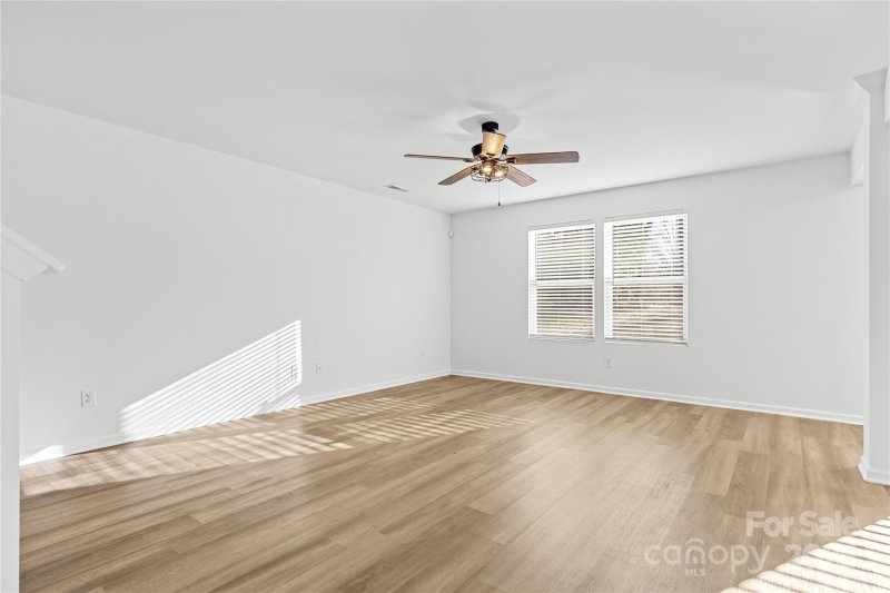 Property image 3 at 3220 Capitol Drive, Charlotte, NC 28208