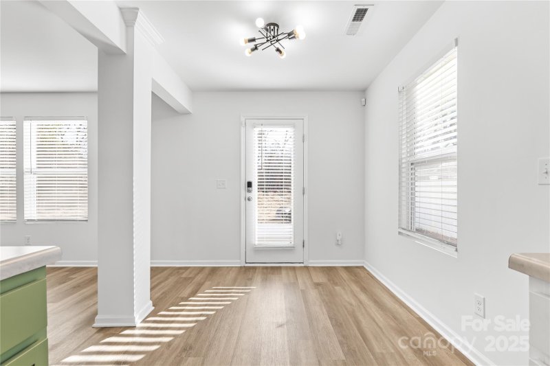 Property image 5 at 3220 Capitol Drive, Charlotte, NC 28208