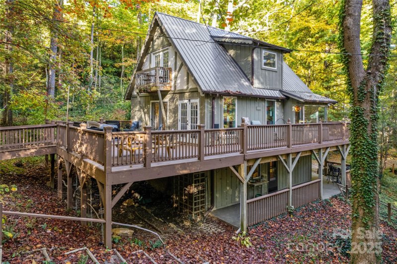 Property image 3 of 21 Christy Lane in Maggie Valley Country Club Est, Maggie Valley, NC 28751