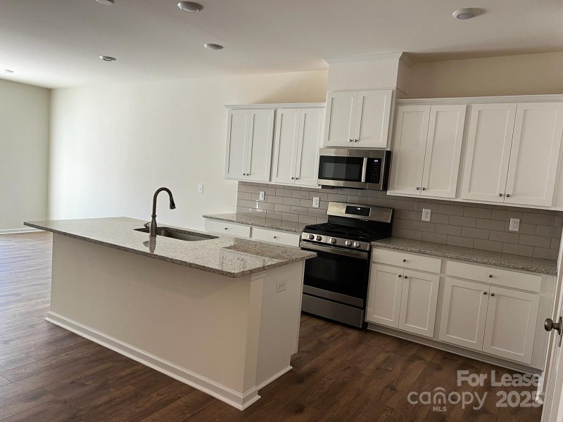 Property image 2 at 7127 Bentz Street, Charlotte, NC 28269