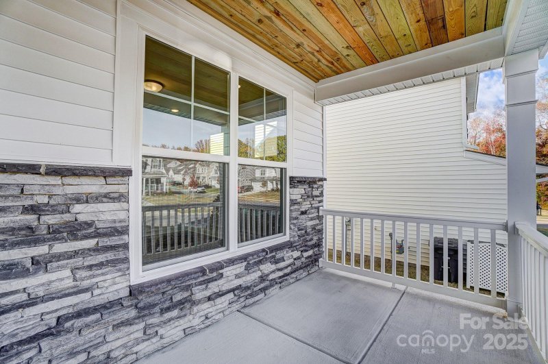 Property image 4 at 5036 Heathland Drive, Charlotte, NC 28215