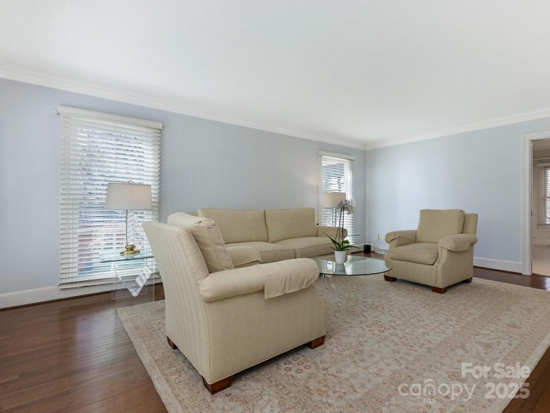 Property image 4 at 3041 Valencia Terrace, Charlotte, NC 28211