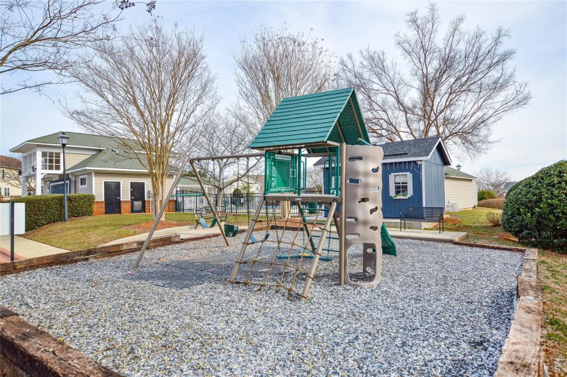 Property image 3 at 16220 Circlegreen Drive, Charlotte, NC 28273