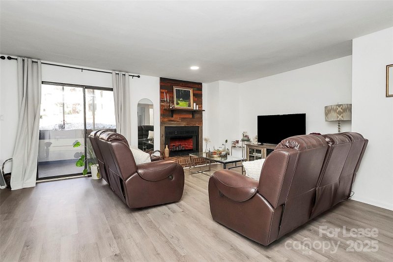 Property image 4 at 7364 Winery Lane, Charlotte, NC 28227