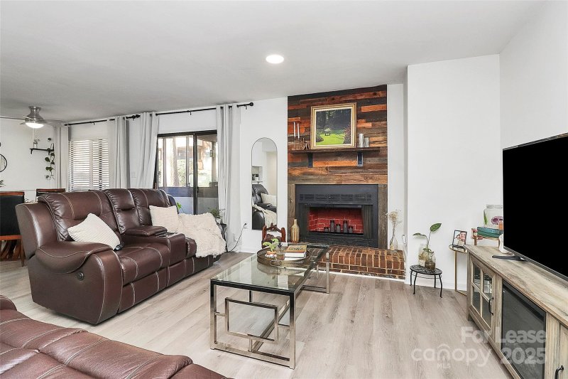 Property image 5 at 7364 Winery Lane, Charlotte, NC 28227