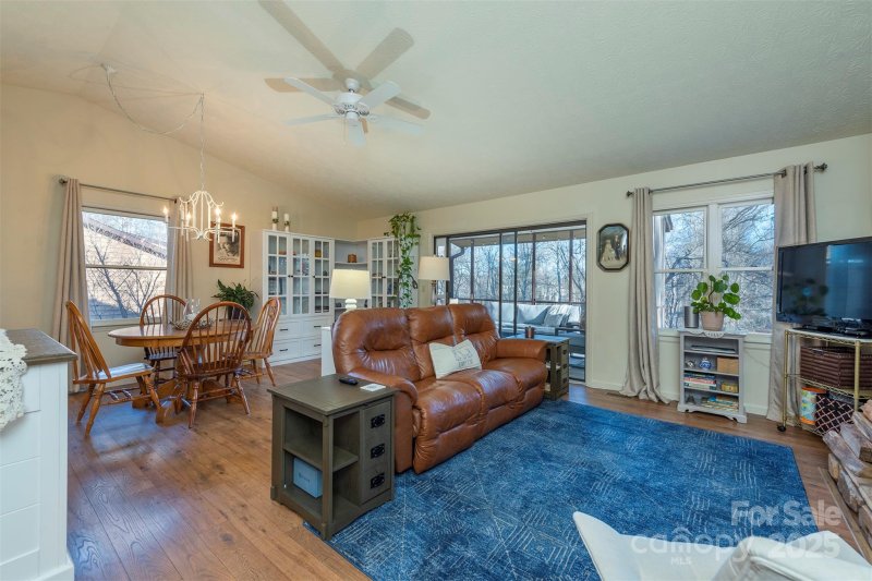 Property image 3 at 104 View De Lake Drive, Etowah, NC 28729