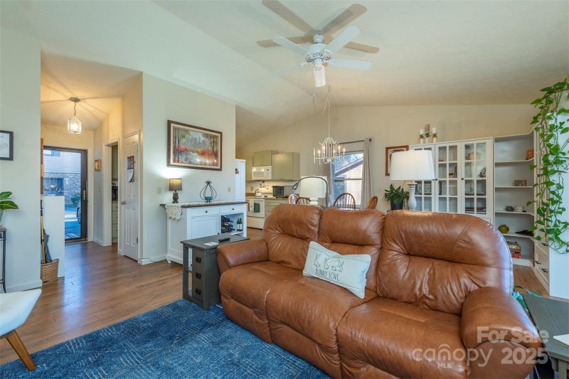 Property image 4 at 104 View De Lake Drive, Etowah, NC 28729