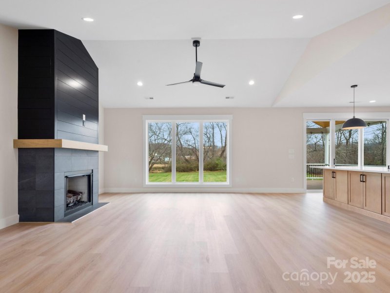 Property image 4 at 85 E Mandrel Way, Hendersonville, NC 28792