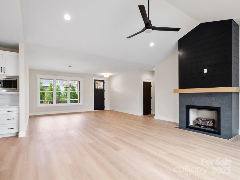 Property image 5 at 85 E Mandrel Way, Hendersonville, NC 28792