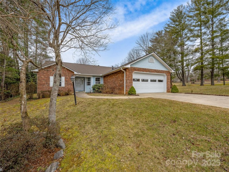 Property image 2 at 5 St Andrews Drive, Etowah, NC 28729