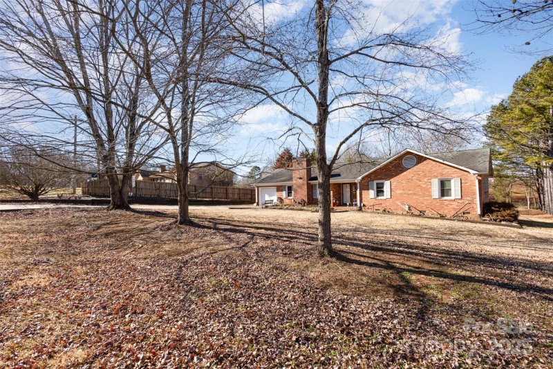 Property image 2 at 6613 Weldon Circle, Concord, NC 28027