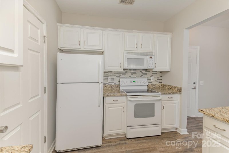 Property image 2 of 14967 Santa Lucia Drive in Belle Vista, Charlotte, NC 28277