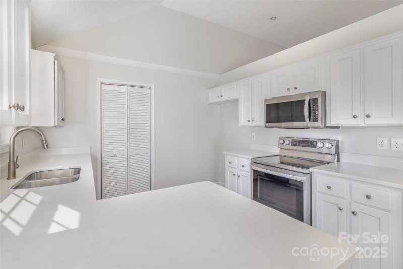 Property image 2 at 550 Strathclyde Way, Rock Hill, SC 29730