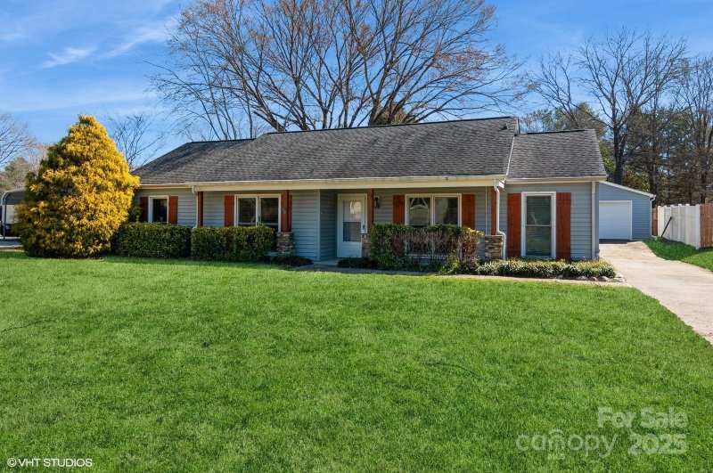 Property image 3 at 11828 Mirror Lake Drive, Charlotte, NC 28226