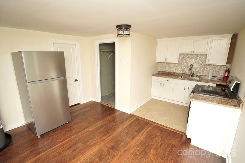 Property image 5 at 700 Oak Street, Charlotte, NC 28214