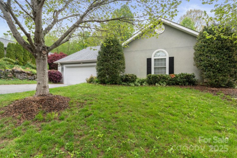 Property image 3 at 57 Stonebridge Drive, Asheville, NC 28805