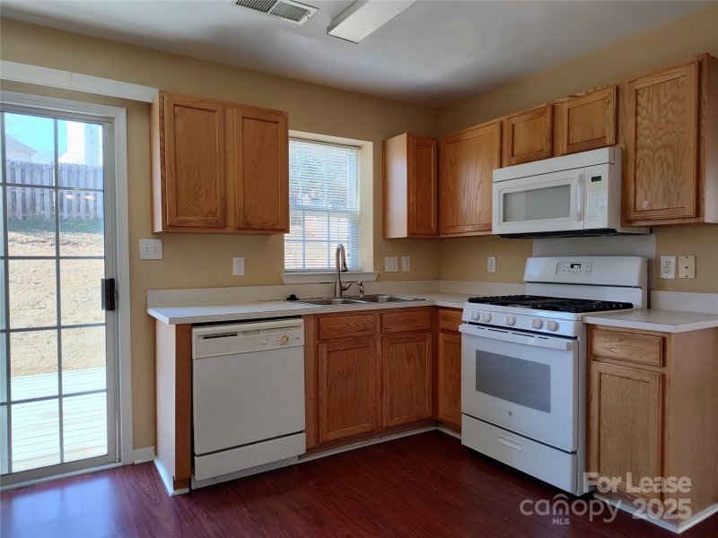 Property image 4 at 9421 Chastain Walk Drive, Charlotte, NC 28216