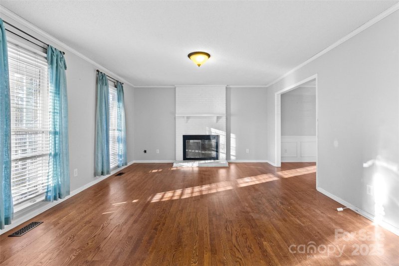 Property image 4 at 2512 Heathershire Lane, Matthews, NC 28105