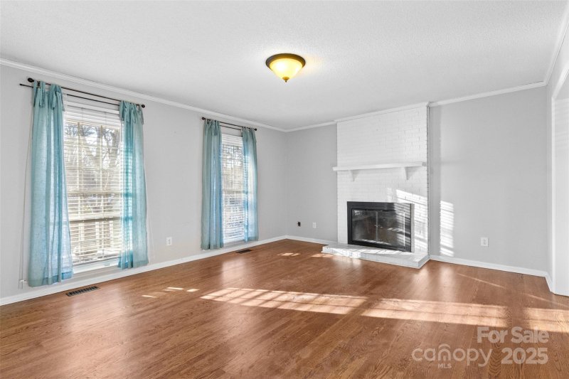 Property image 5 at 2512 Heathershire Lane, Matthews, NC 28105