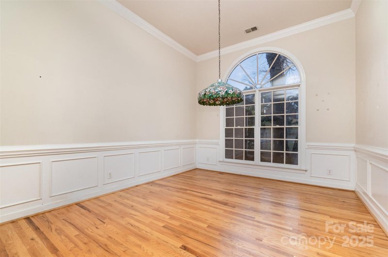 Property image 5 at 4907 Foxbriar Trail, Charlotte, NC 28269
