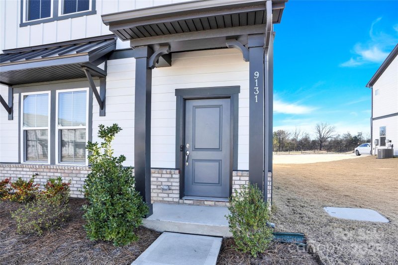 Terraces at Farmington, Charlotte Community