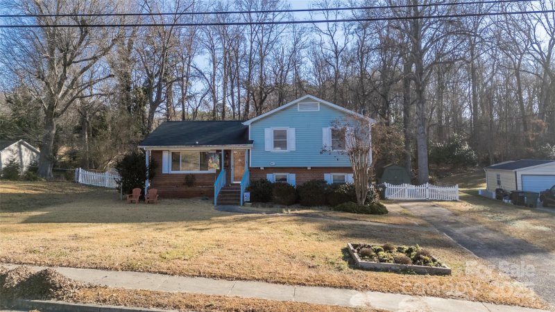 Property image 2 at 1224 Castlegate Street, Gastonia, NC 28054