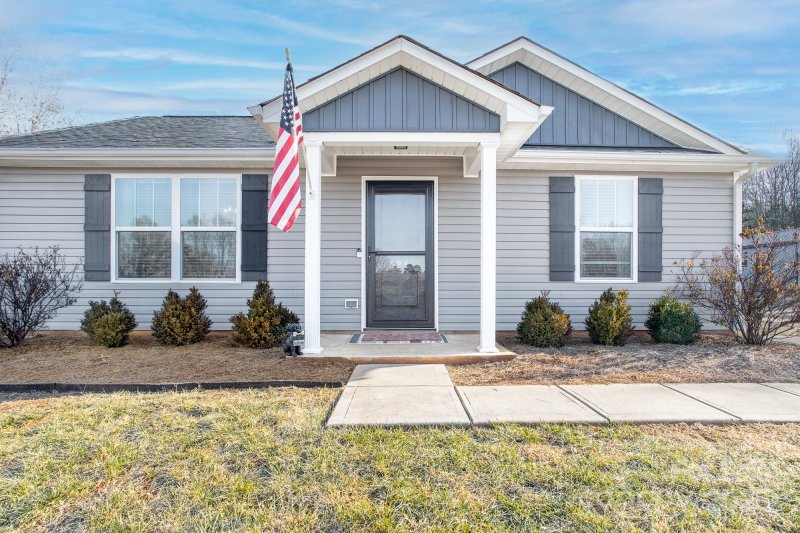 Property image 3 at 521 Summer Creek Drive, Stanley, NC 28164