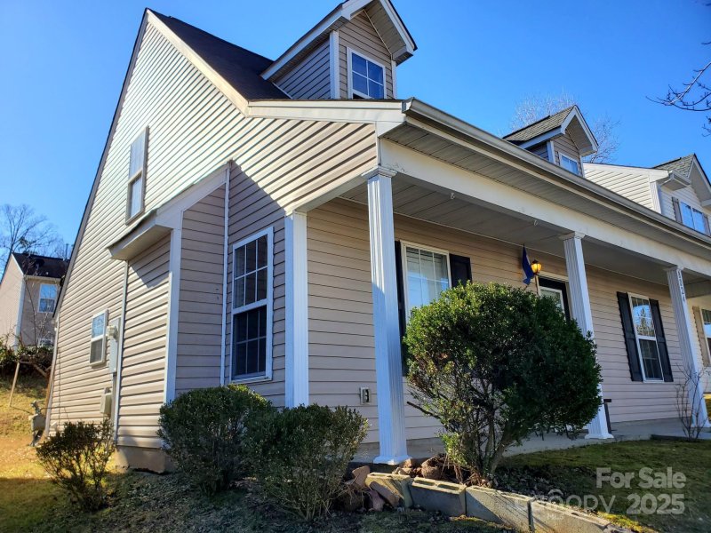 Property image 4 at 8024 Bronze Pike Drive, Charlotte, NC 28273