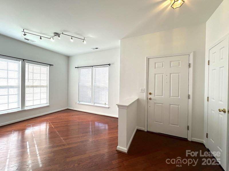 Property image 3 at 5356 Jocelyn Lane, Charlotte, NC 28269