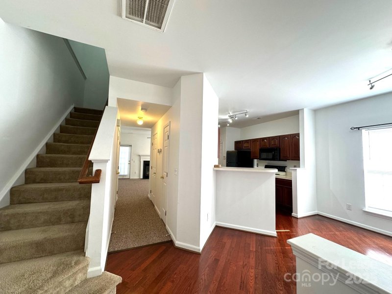 Property image 4 at 5356 Jocelyn Lane, Charlotte, NC 28269