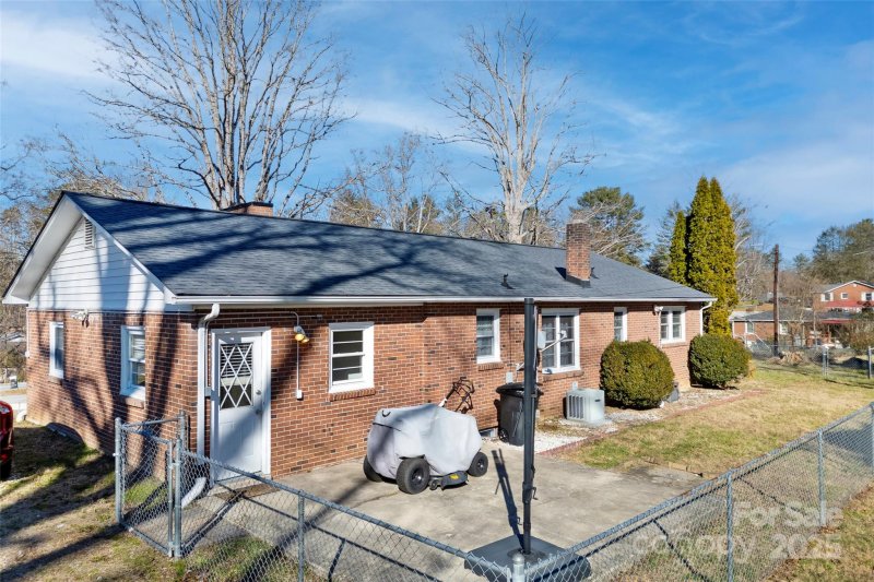 Property image 2 of 292 Brookside Camp Road in Grimesdale, Hendersonville, NC 28792