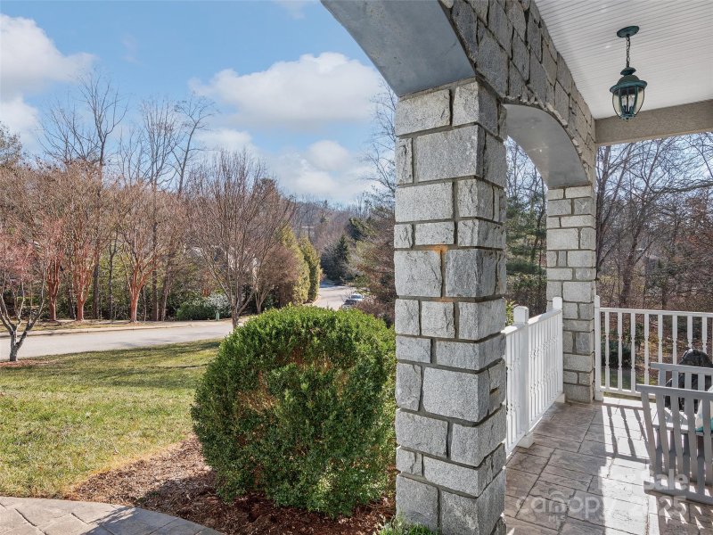 Property image 3 at 27 Bideford Row, Asheville, NC 28803