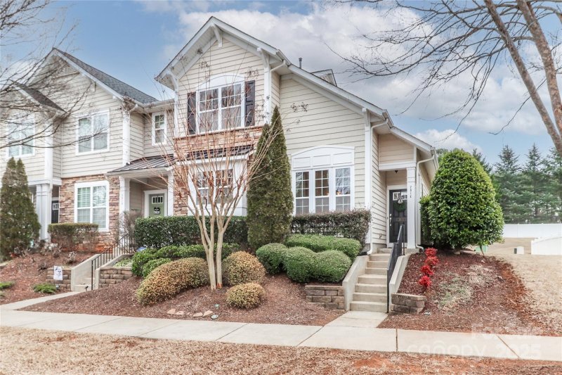 Property image 2 at 201 Waterlynn Ridge Road, Mooresville, NC 28117