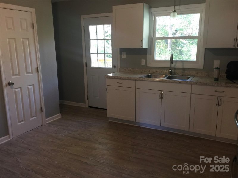 Property image 4 at 1017 Vancouver Lane, Gastonia, NC 28052