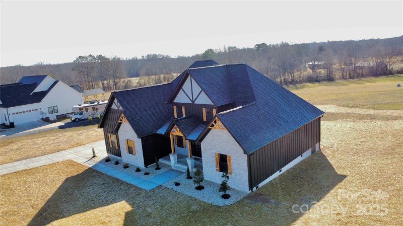 Property image 2 at 1008 Harrogate Drive, Bessemer City, NC 28016