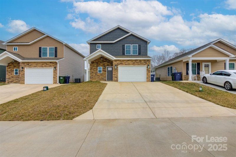 Property image 3 at 2546 Snow Creek Road, Hickory, NC 28601