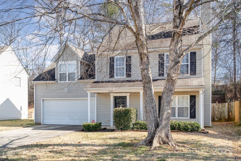 Property image 3 at 5326 Kiev Drive, Charlotte, NC 28216