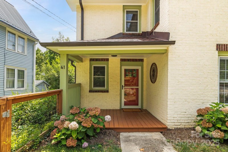 Property image 3 at 41 Forest Hill Drive, Asheville, NC 28803