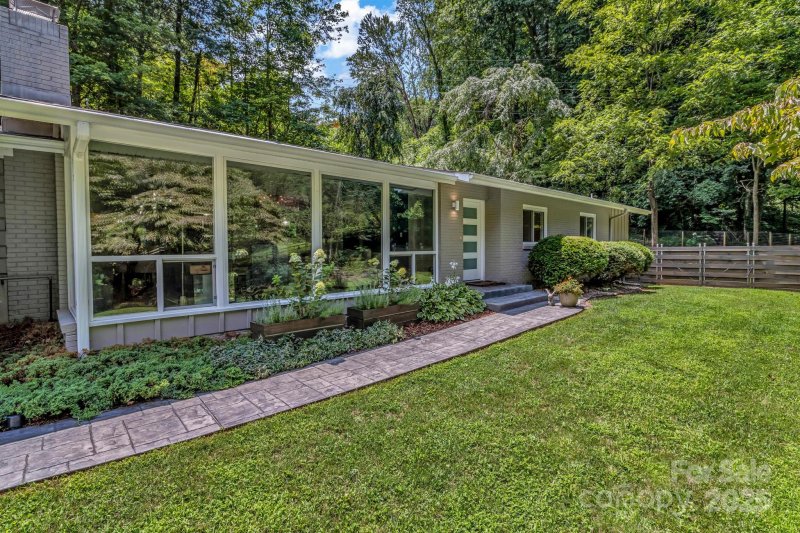 Property image 3 at 10 Brookwood Road, Asheville, NC 28804