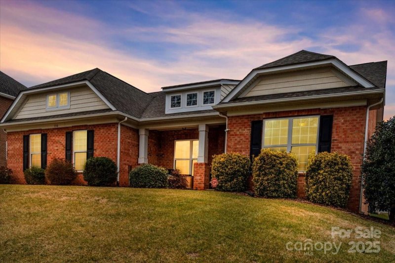 Property image 2 at 130 W Warfield Drive, Mooresville, NC 28115